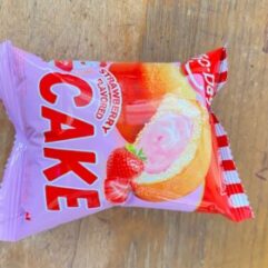 Go-Day Straberry CAKE 8994465100028